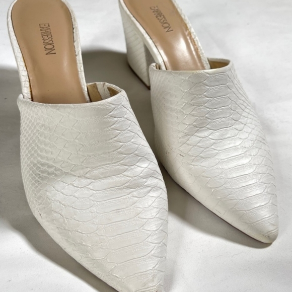White, high-heeled mules - Picture 5 of 7